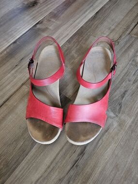 Dansko Red Leather Ankle Strap Slingback Sandals Size 37